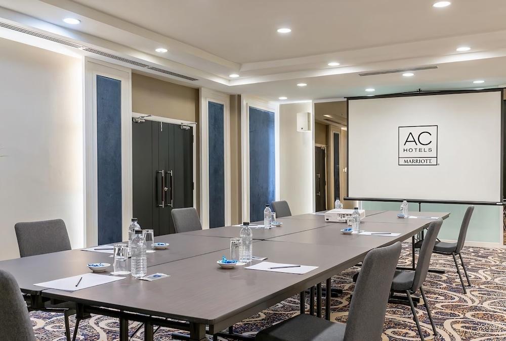 AC Hotel by Marriott Kuantan Bagian luar foto